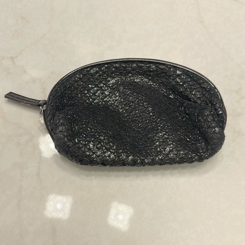 Laura Mercier makeup pouch. Used once. Good condition.